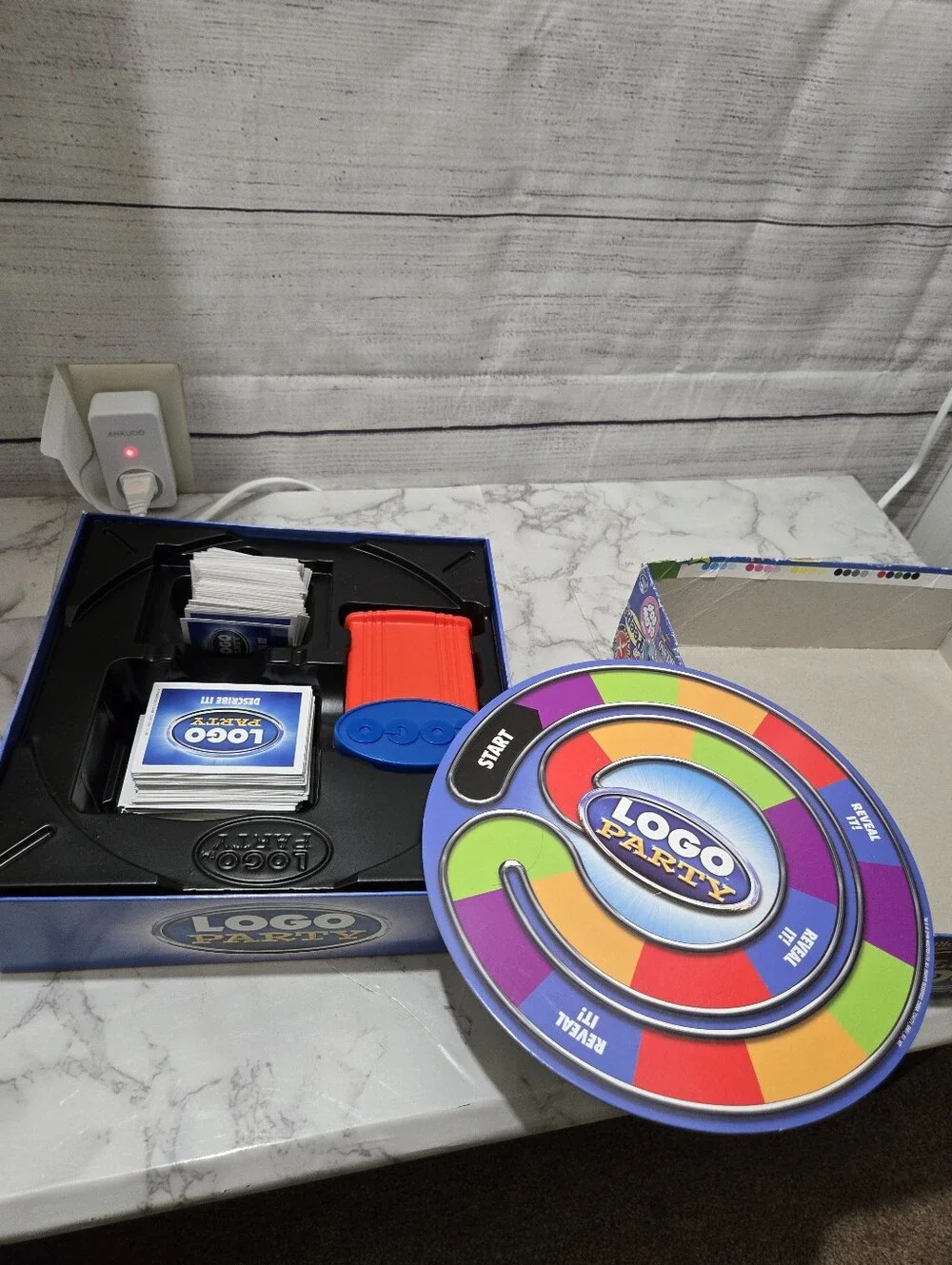 Logo Party Logo Game